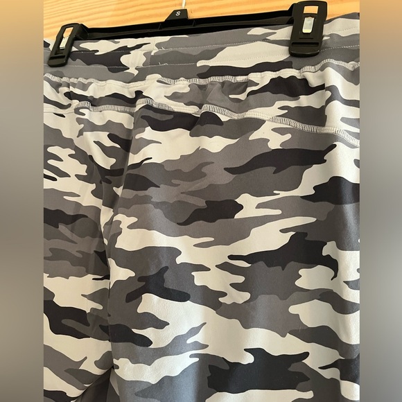 Zyia Gray and Black Came Pants with Drawstring and Pockets Size Medium - Picture 4 of 11